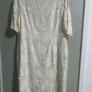 Elegant Lace Long Sleeve Dress in Cream